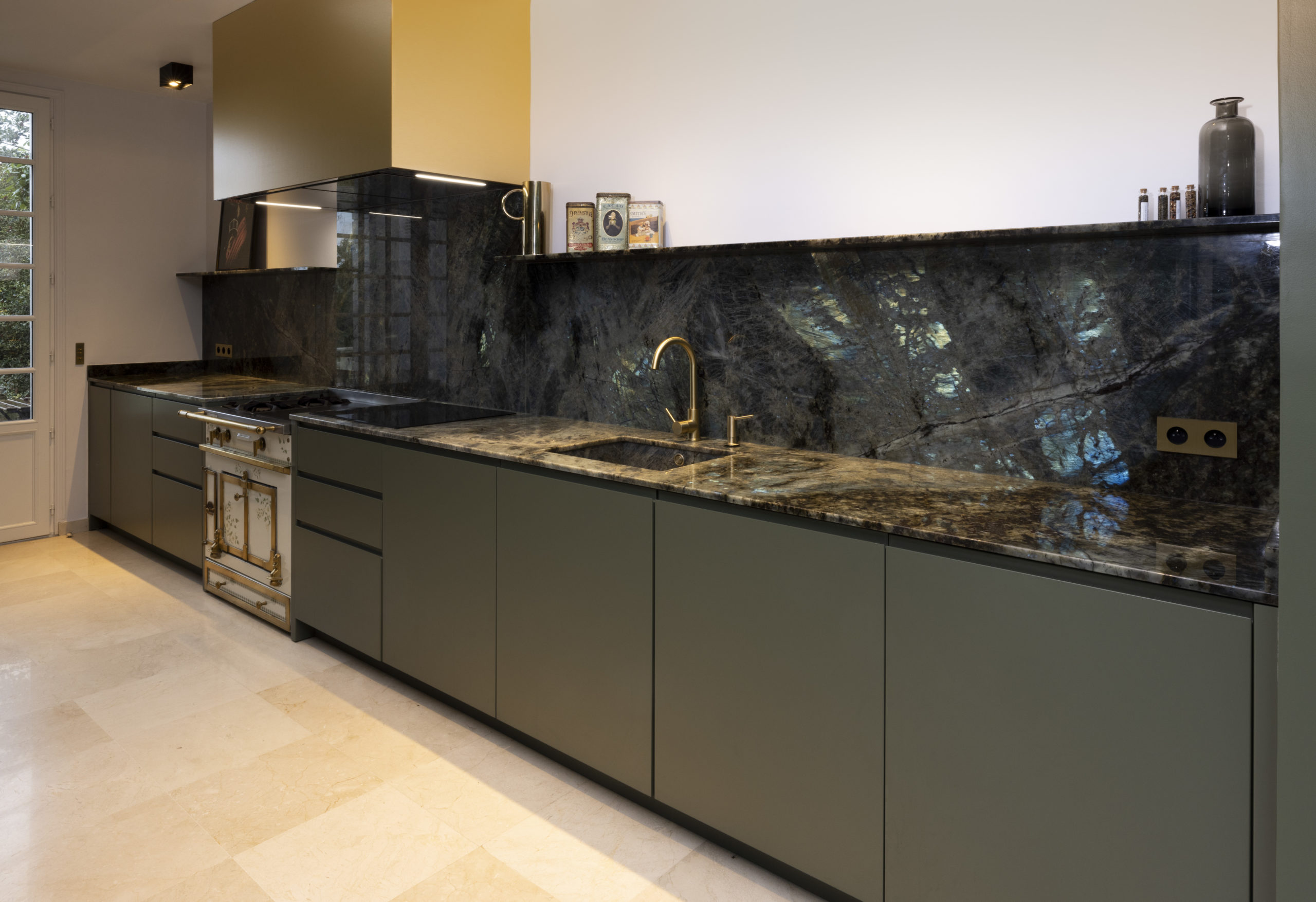 Plan de cuisine et ilot en Labradorite Baobab