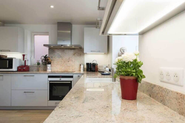 Granit-Ivory-Colonial-MDY3