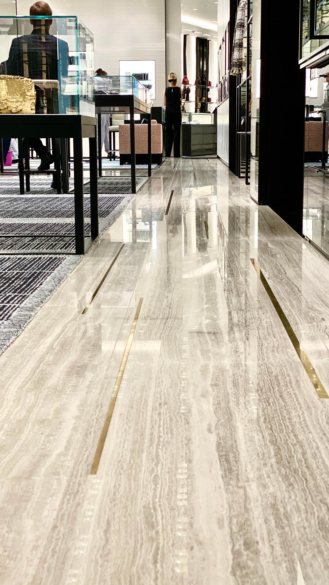 Marbre White wood