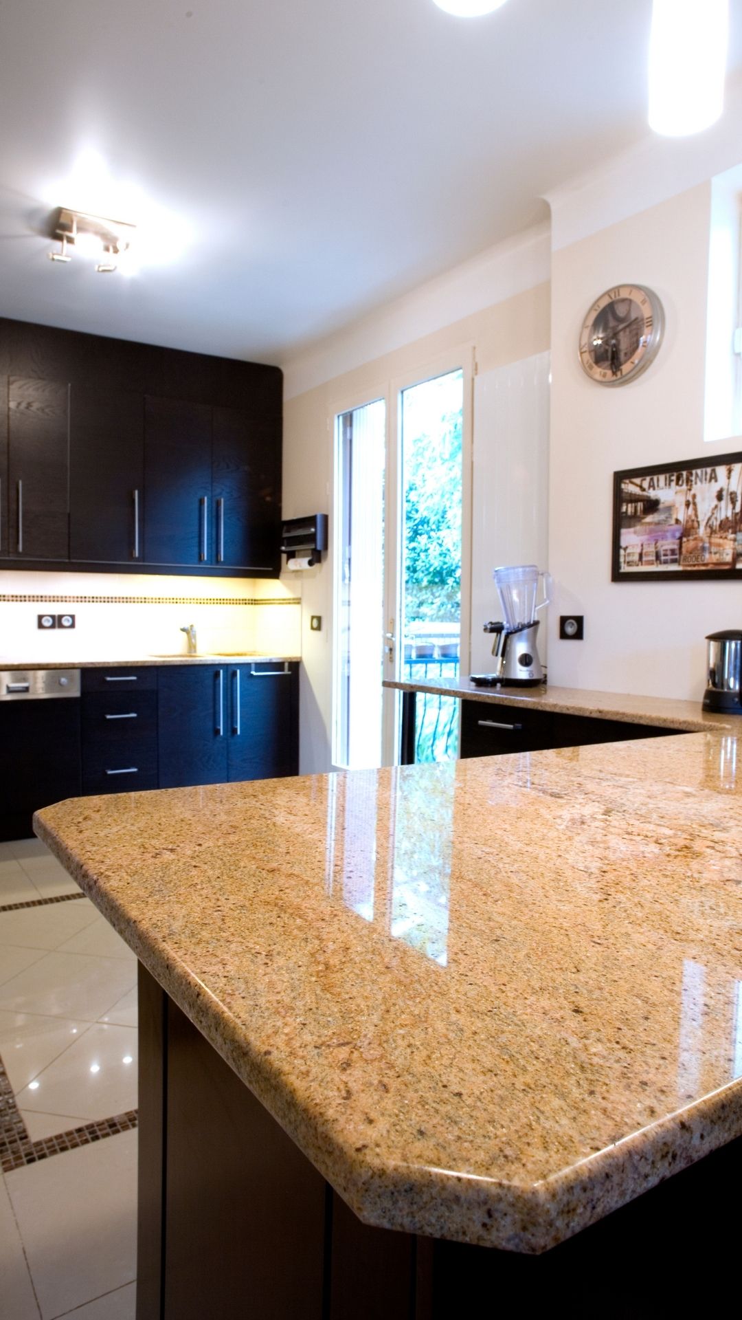 Granit Madurai gold dark