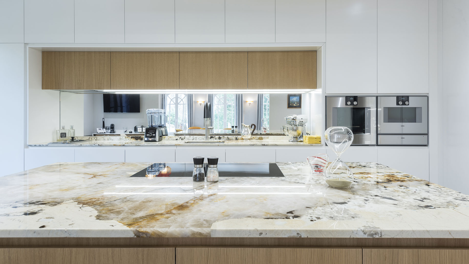 Table, Ilot et Plan de cuisine en Patagonia Extra – Table en Calacata Oro