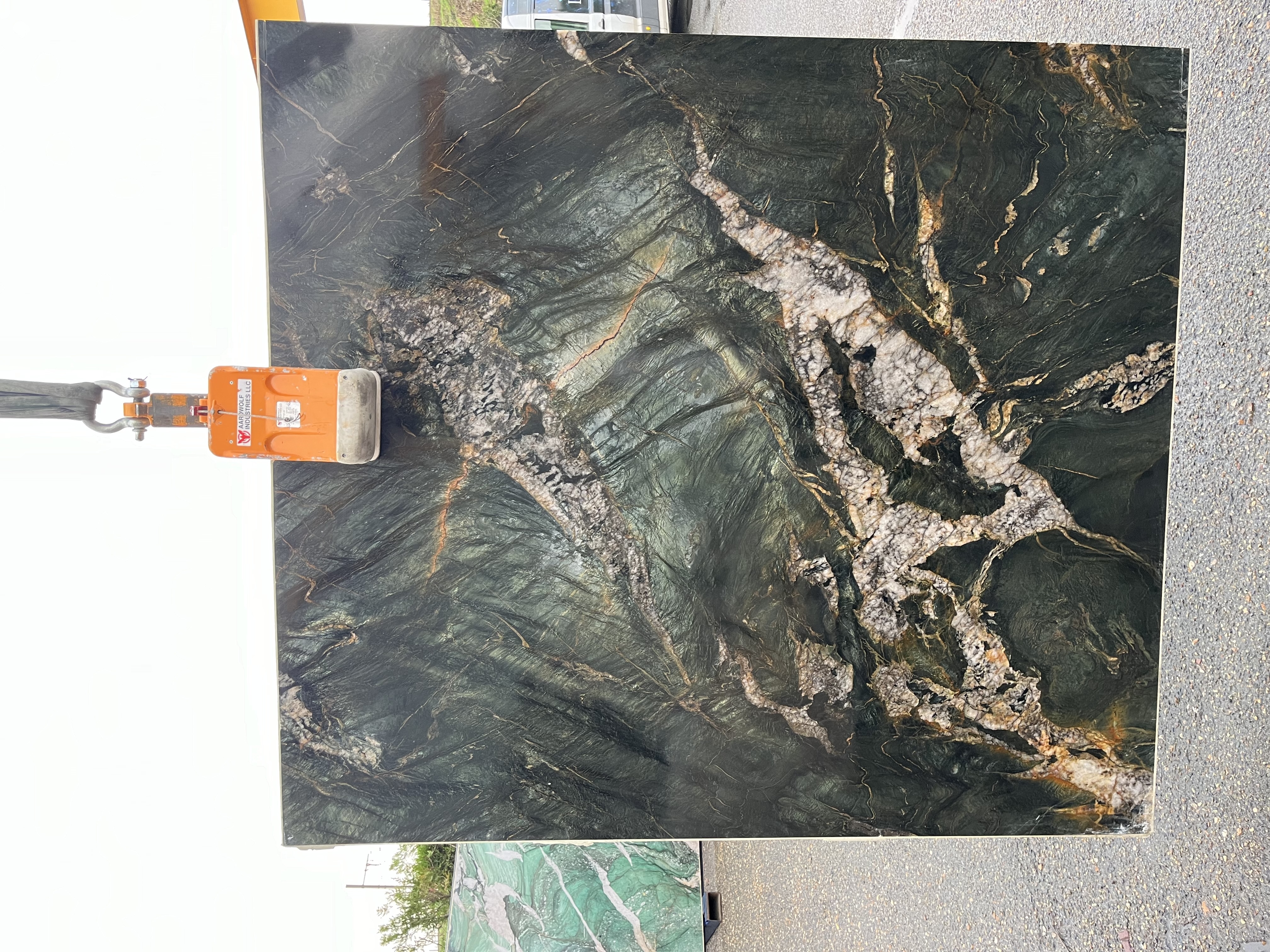 BASALT GREEN Block 1004804