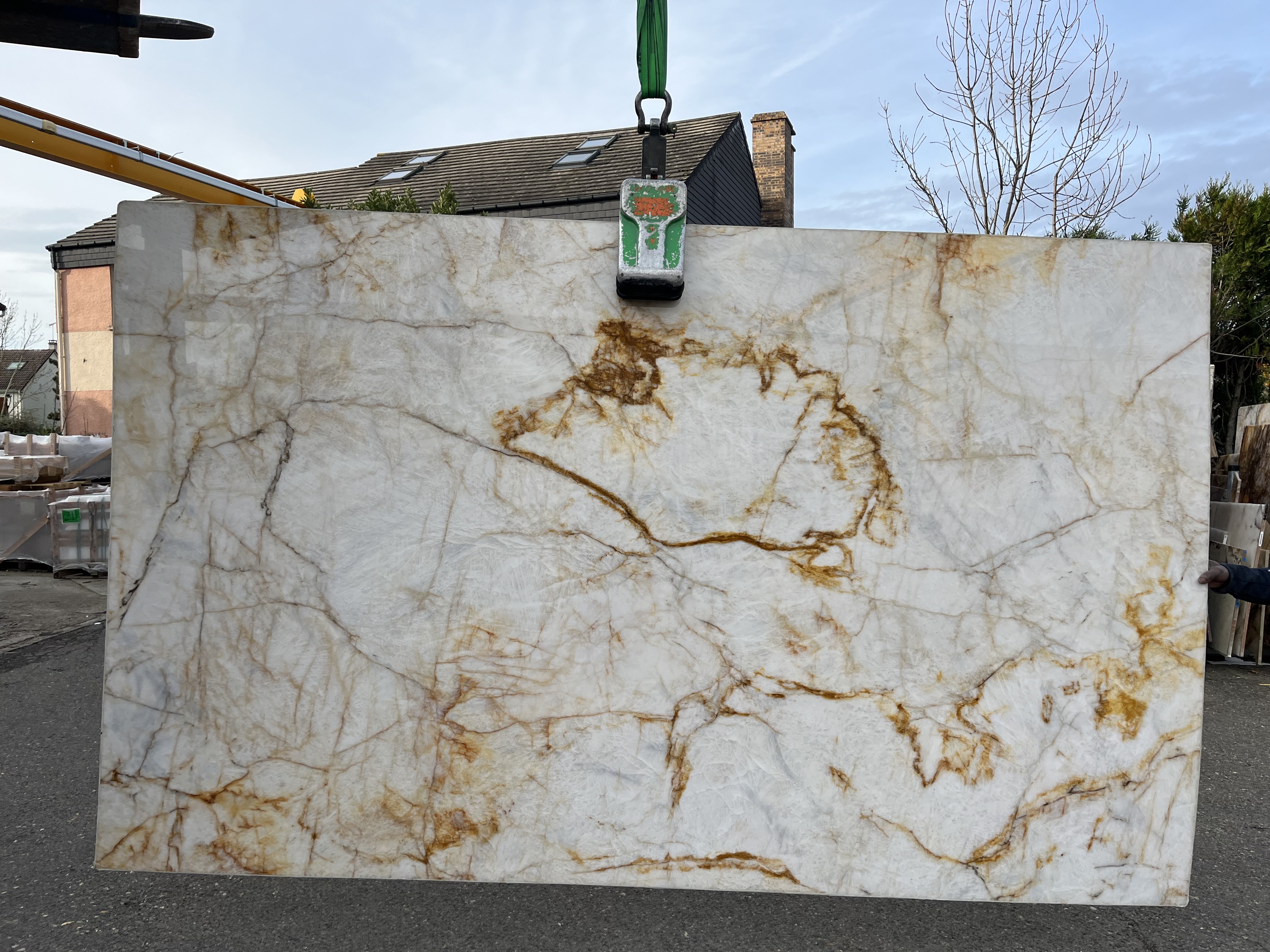 CRISTALLO VENATO ORO Block 3809