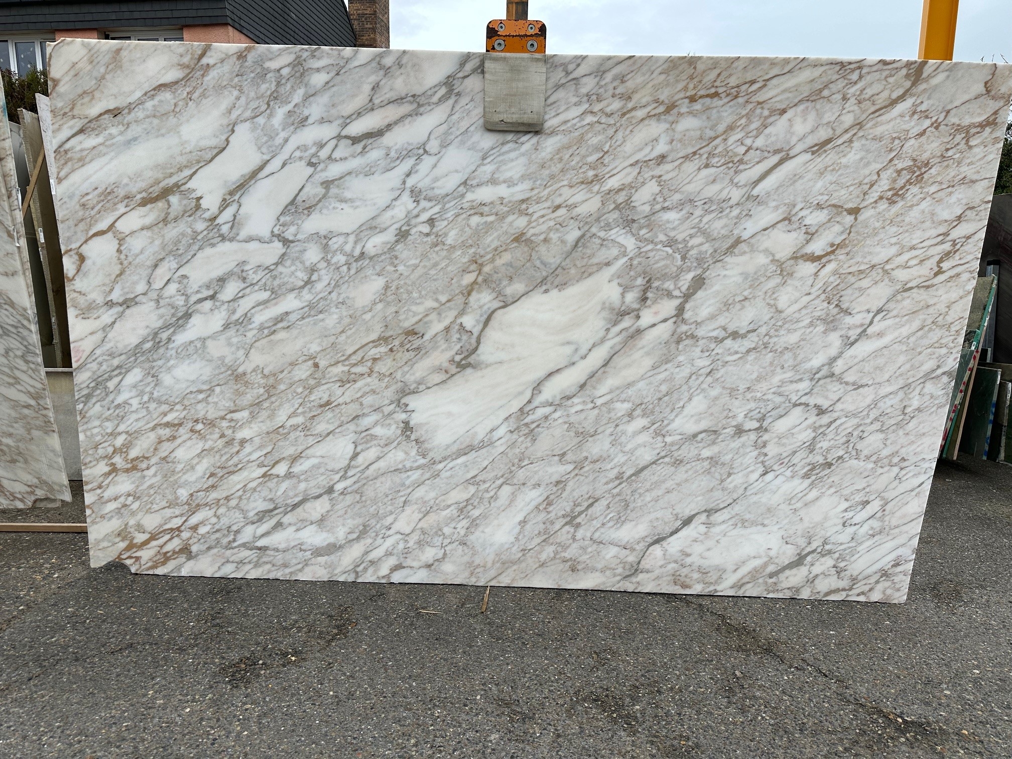 CALACATTA ORO GUCCI DFU Block 23127