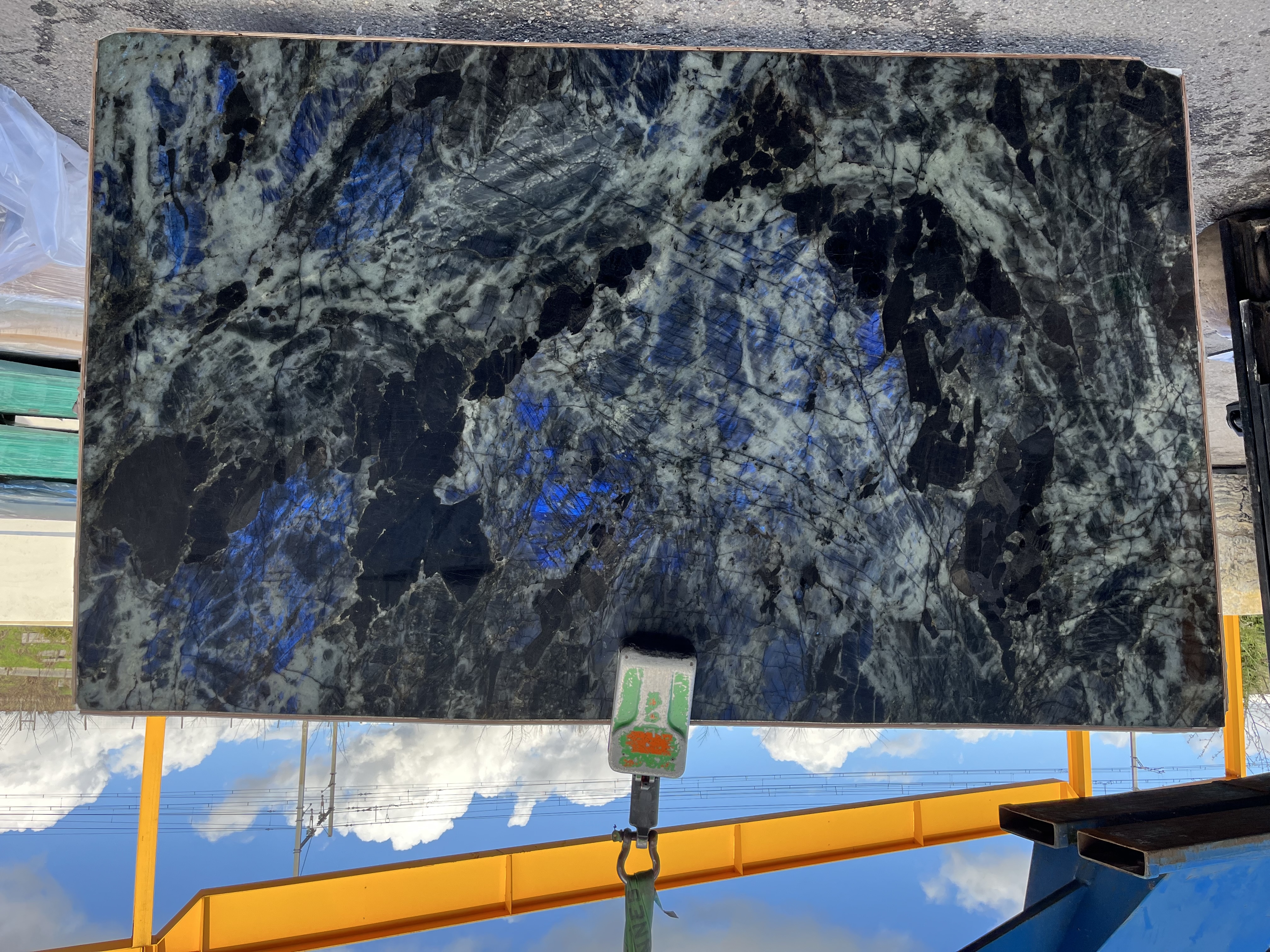 LABRADORITE ELECTRIC BLUE MC Block 231119