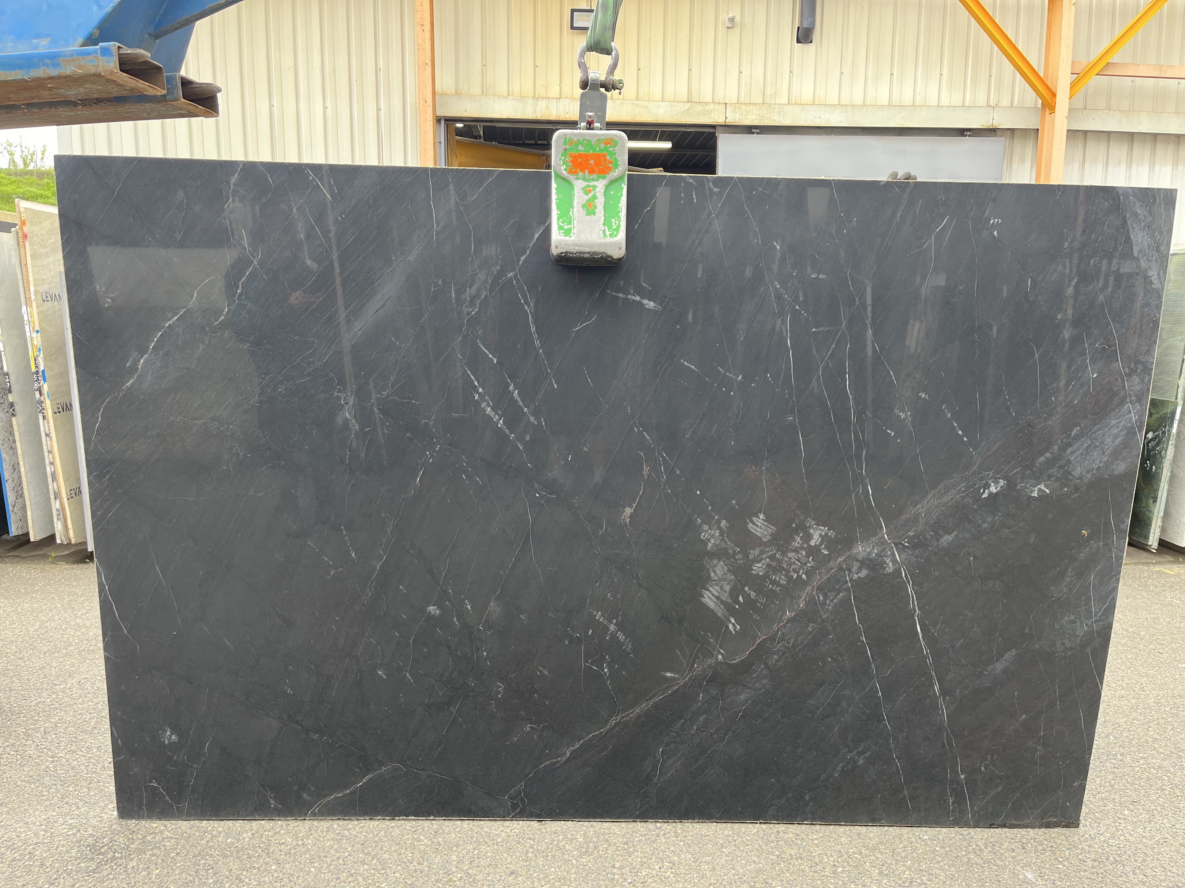 QUARTZITE NERA DR087